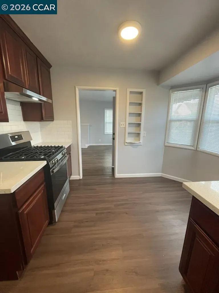 2100 94th Avenue Oakland CA 94603