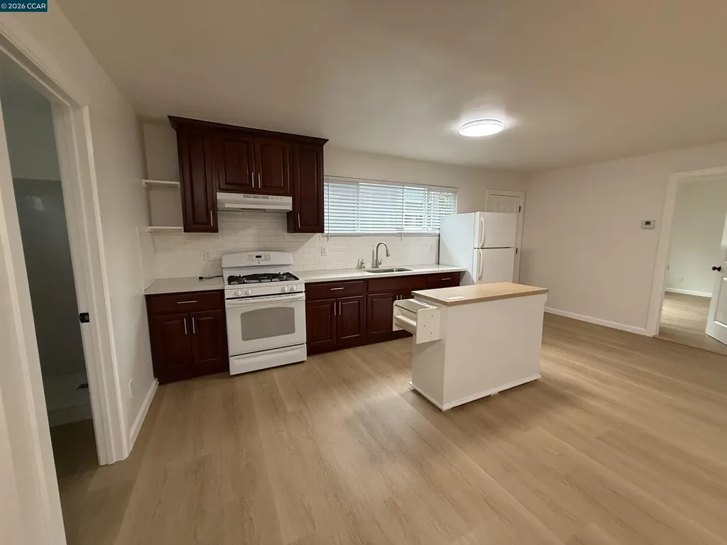 2100 94th Avenue Oakland CA 94603