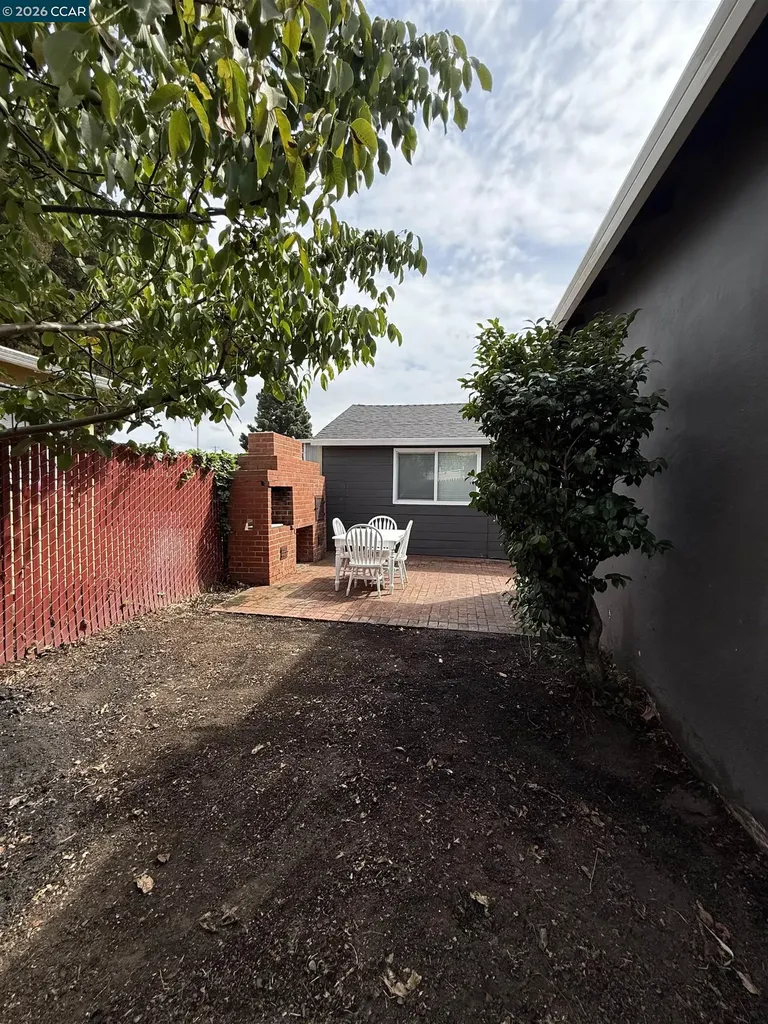 2100 94th Avenue Oakland CA 94603