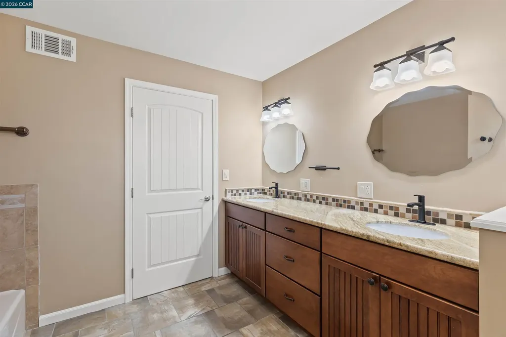 1724 Carriage Drive Walnut Creek CA 94598