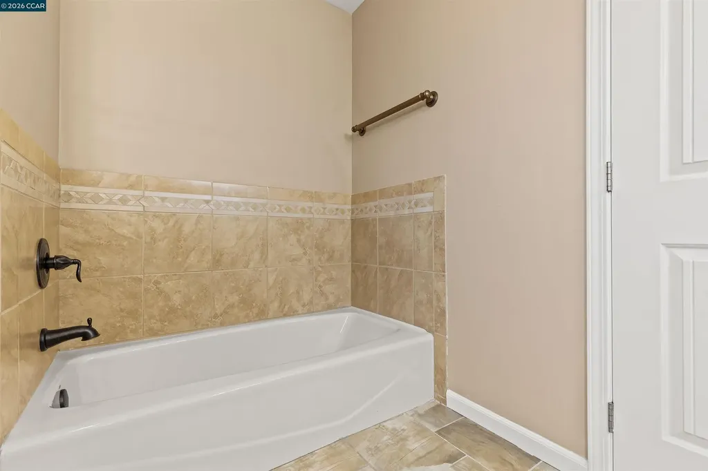 1724 Carriage Drive Walnut Creek CA 94598