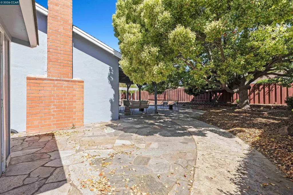 1724 Carriage Drive Walnut Creek CA 94598