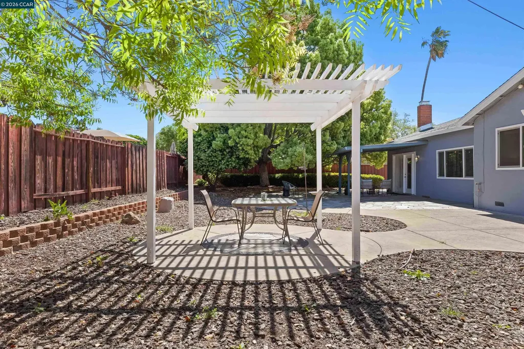 1724 Carriage Drive Walnut Creek CA 94598