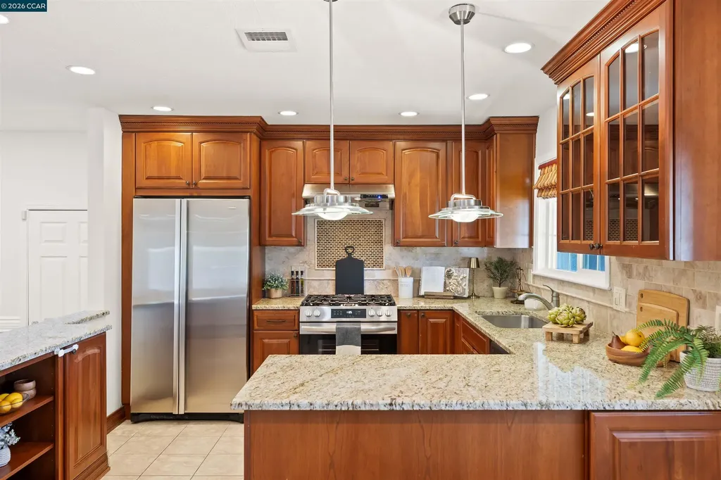 1724 Carriage Drive Walnut Creek CA 94598