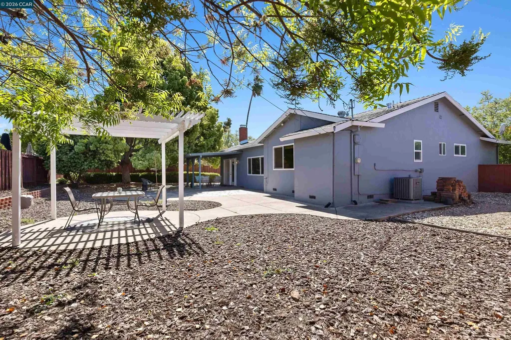 1724 Carriage Drive Walnut Creek CA 94598