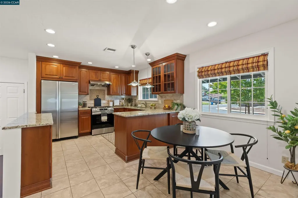 1724 Carriage Drive Walnut Creek CA 94598