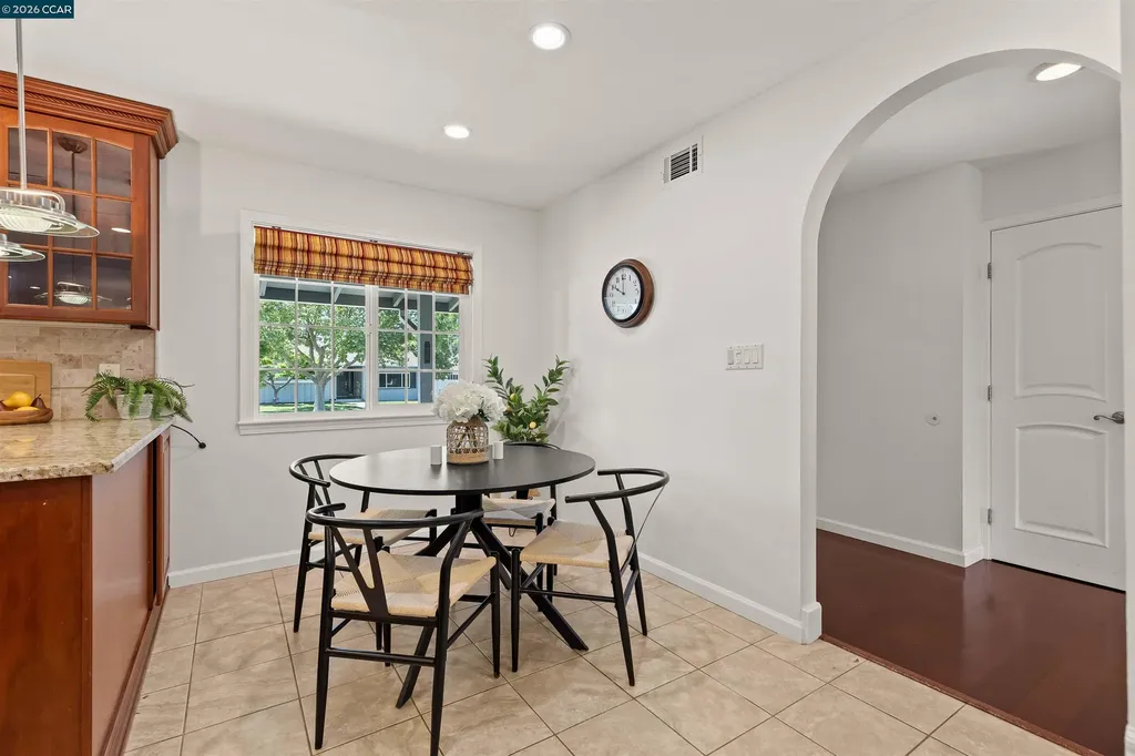 1724 Carriage Drive Walnut Creek CA 94598