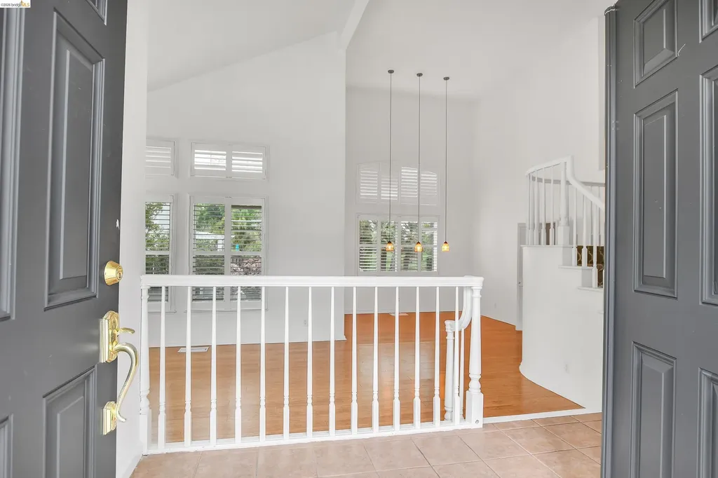 5460 Azure Court Discovery Bay CA 94505