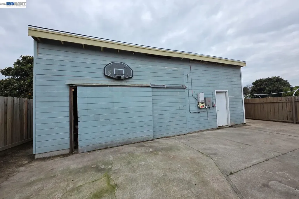 1612 Emeric Avenue San Pablo CA 94806