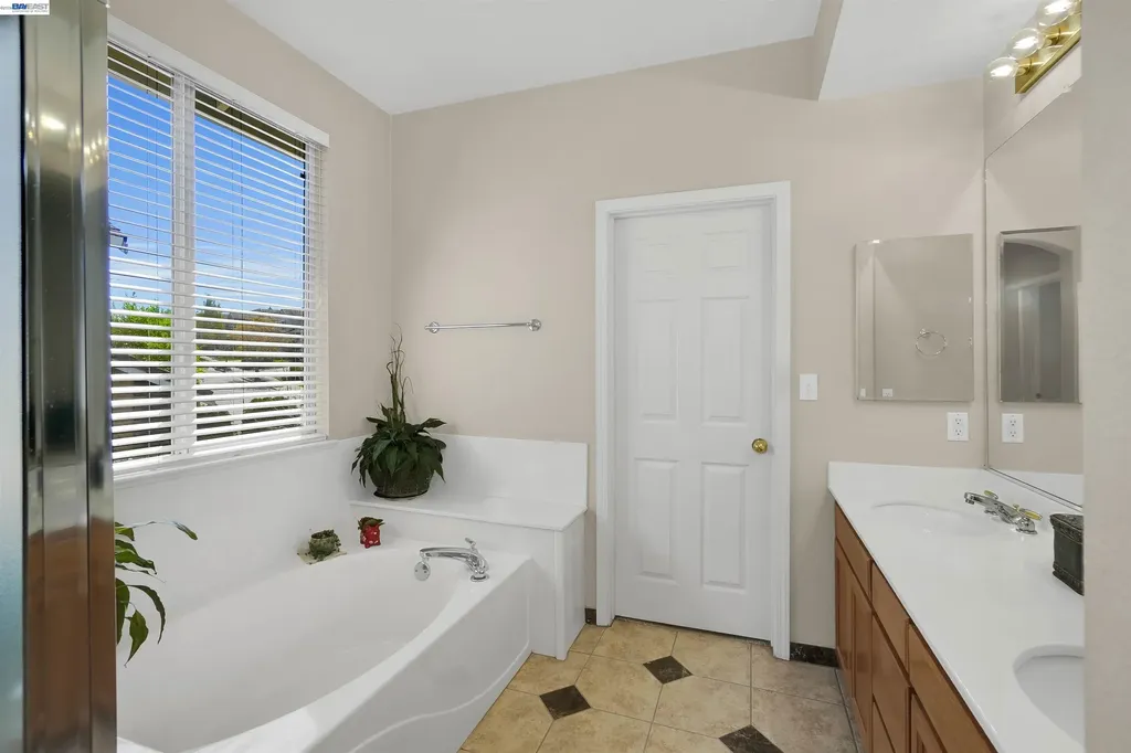 5810 Gold Creek Drive Castro Valley CA 94552