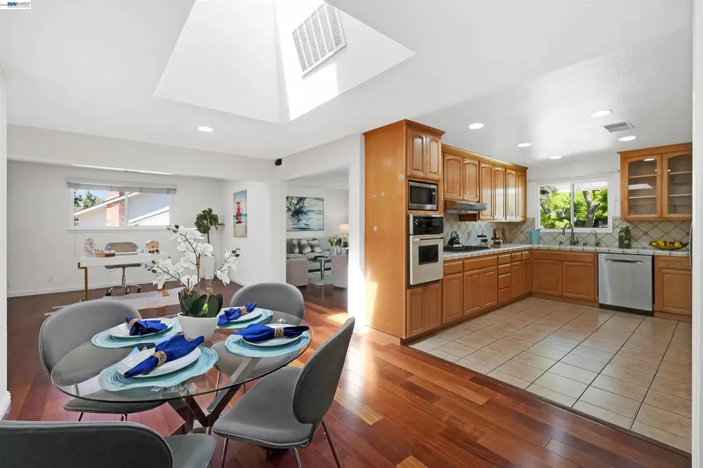 2076 Mento Drive Fremont CA 94539