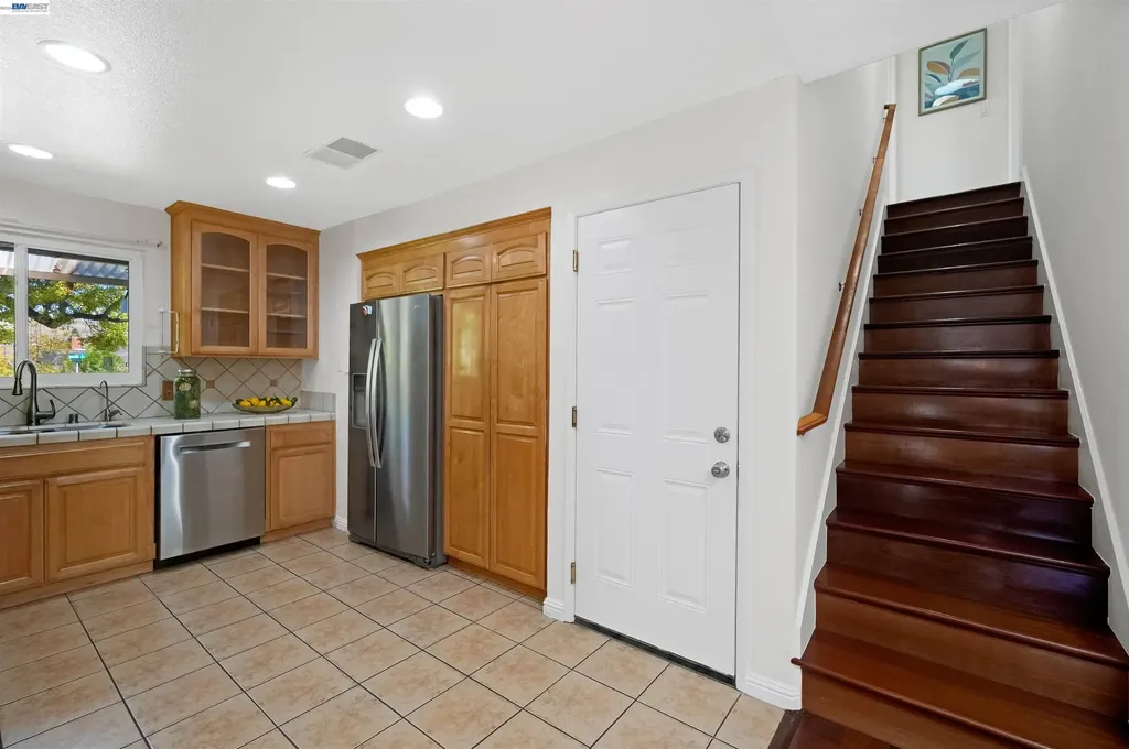 2076 Mento Drive Fremont CA 94539