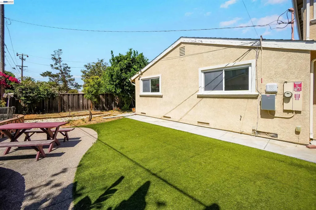 2076 Mento Drive Fremont CA 94539