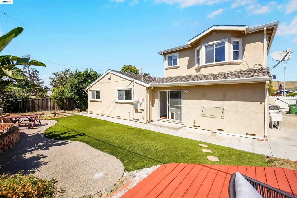 2076 Mento Drive Fremont CA 94539