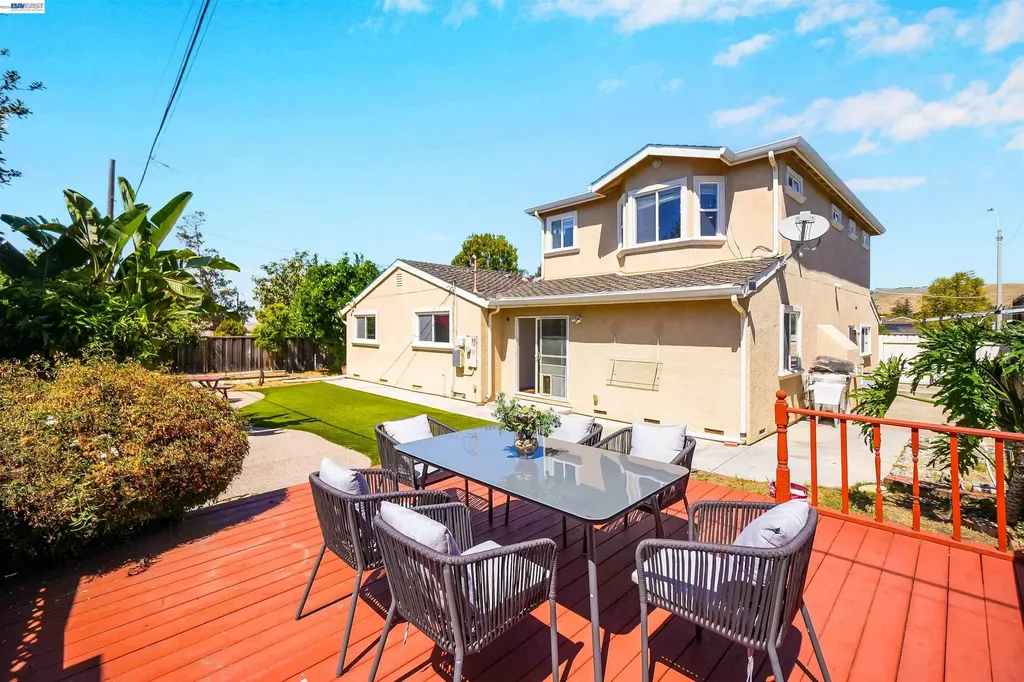 2076 Mento Drive Fremont CA 94539