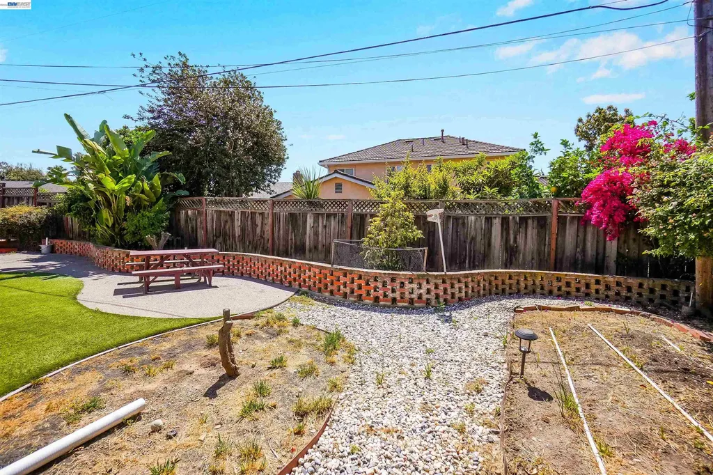 2076 Mento Drive Fremont CA 94539