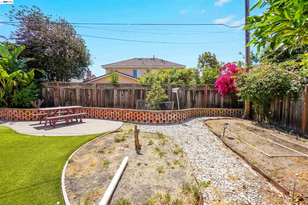2076 Mento Drive Fremont CA 94539