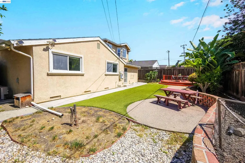 2076 Mento Drive Fremont CA 94539