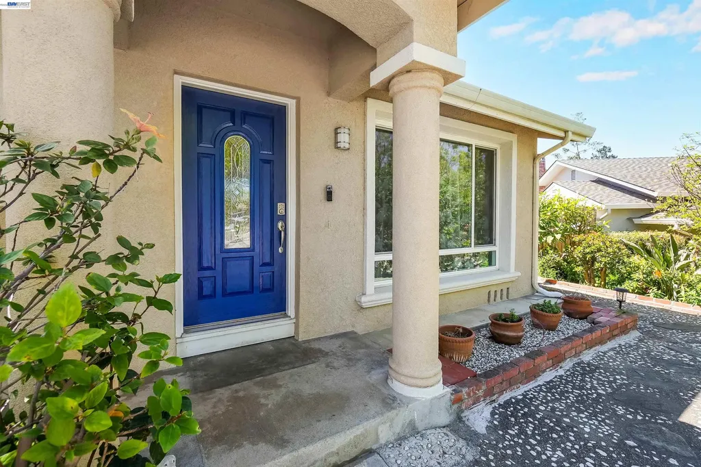 2076 Mento Drive Fremont CA 94539