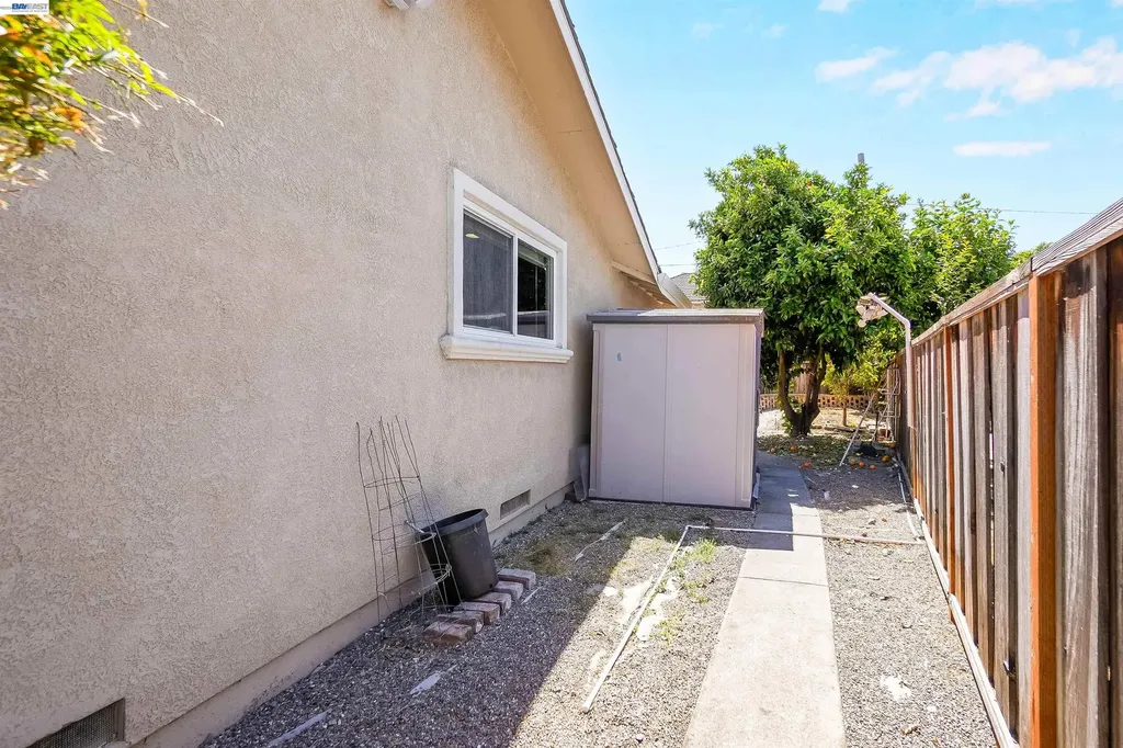 2076 Mento Drive Fremont CA 94539