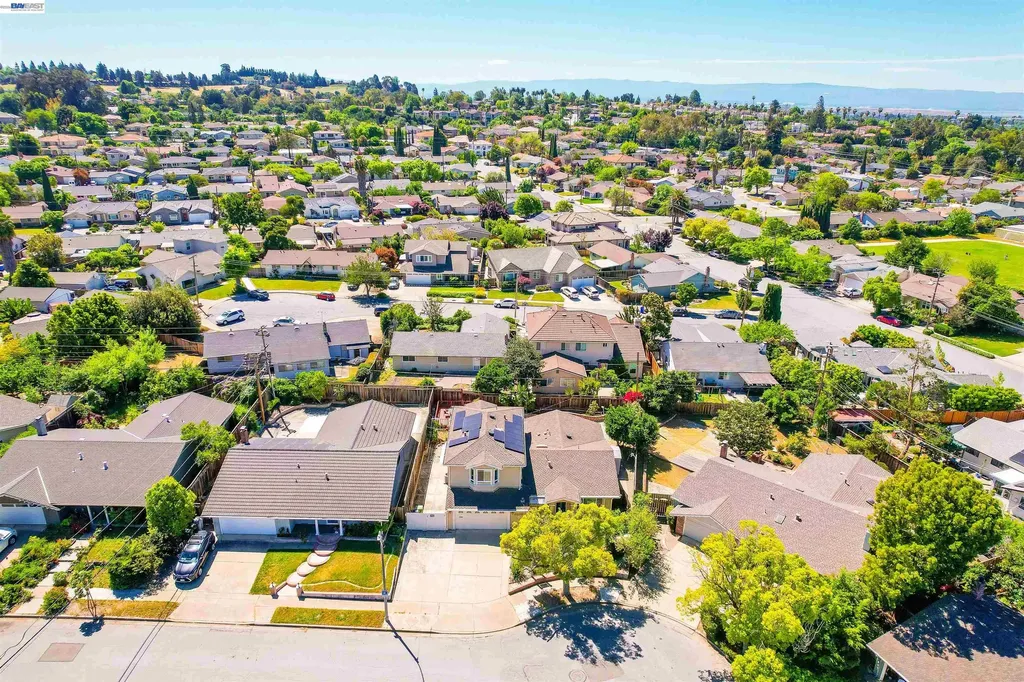2076 Mento Drive Fremont CA 94539