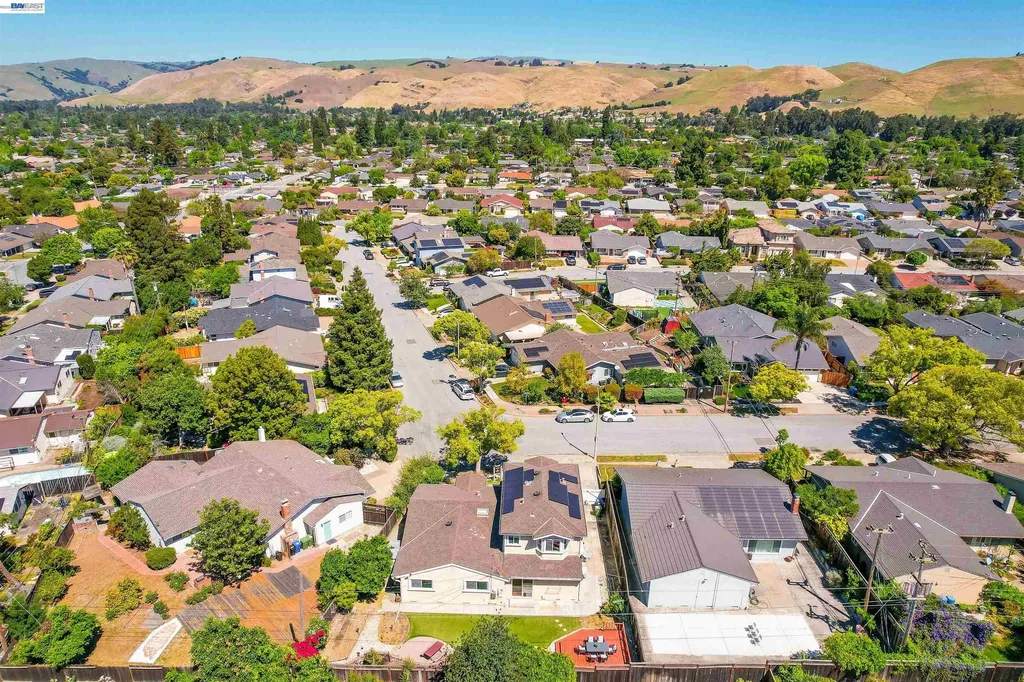 2076 Mento Drive Fremont CA 94539