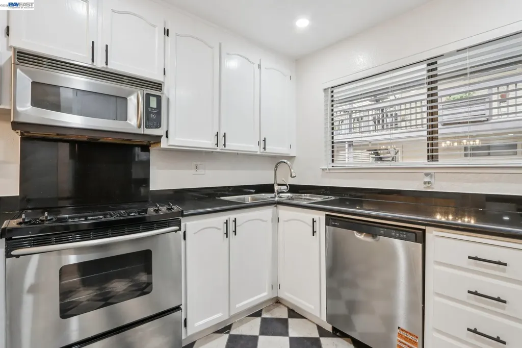 99 Cleaveland Road Pleasant Hill CA 94523