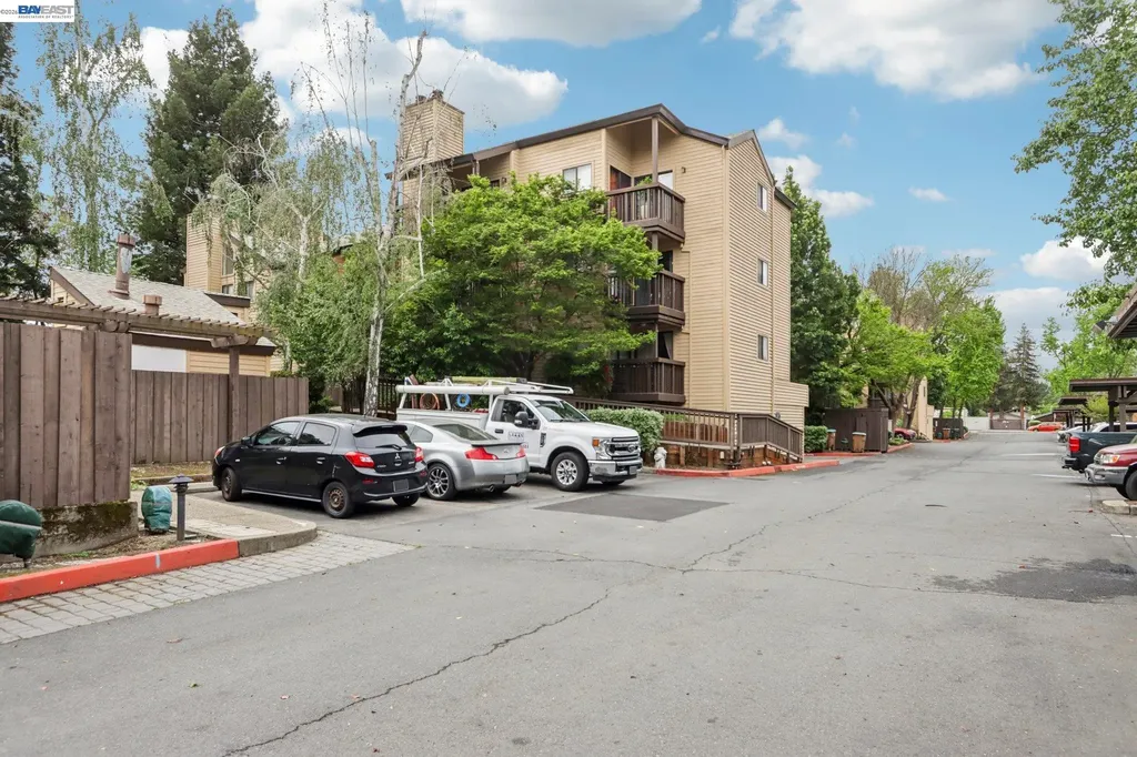 99 Cleaveland Road Pleasant Hill CA 94523