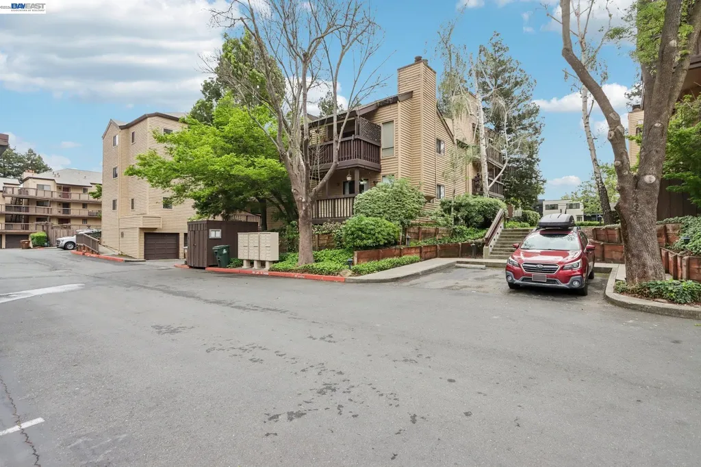 99 Cleaveland Road Pleasant Hill CA 94523