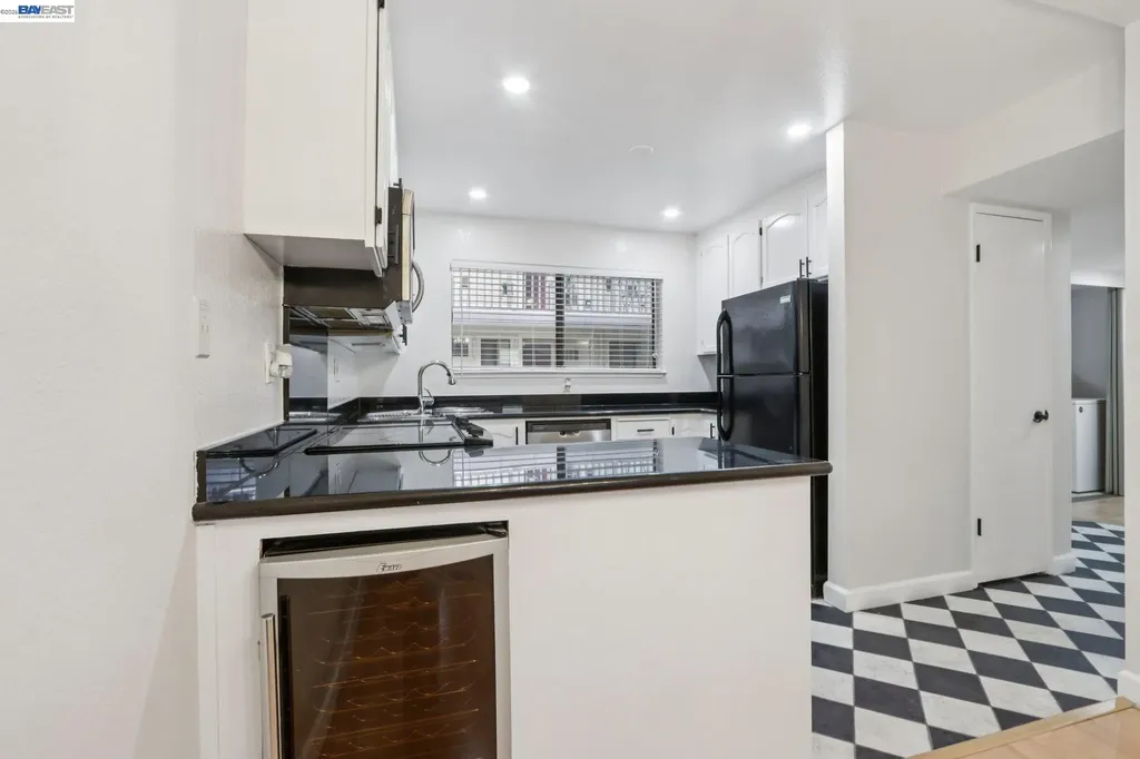 99 Cleaveland Road Pleasant Hill CA 94523