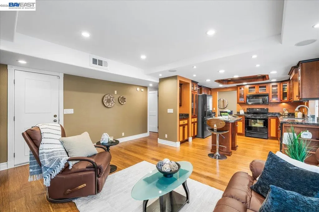 581 Tawny Pleasanton CA 94566
