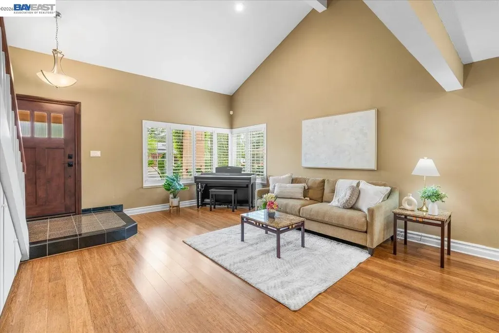 581 Tawny Pleasanton CA 94566