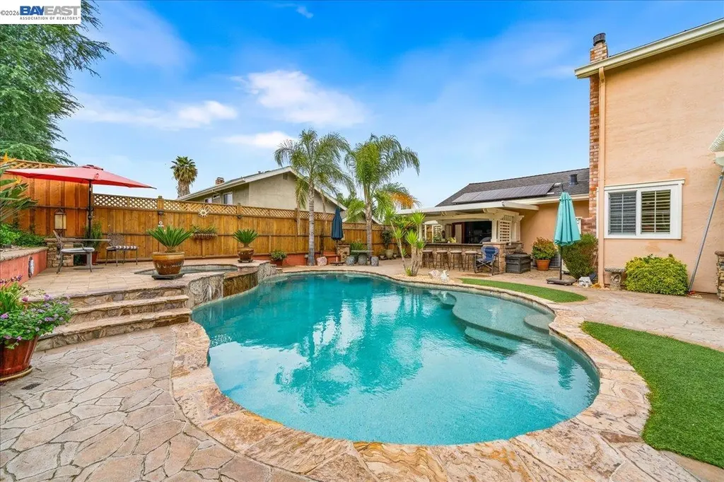 581 Tawny Pleasanton CA 94566