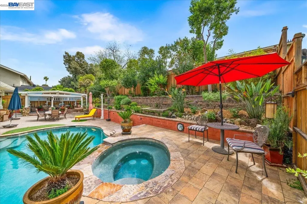 581 Tawny Pleasanton CA 94566