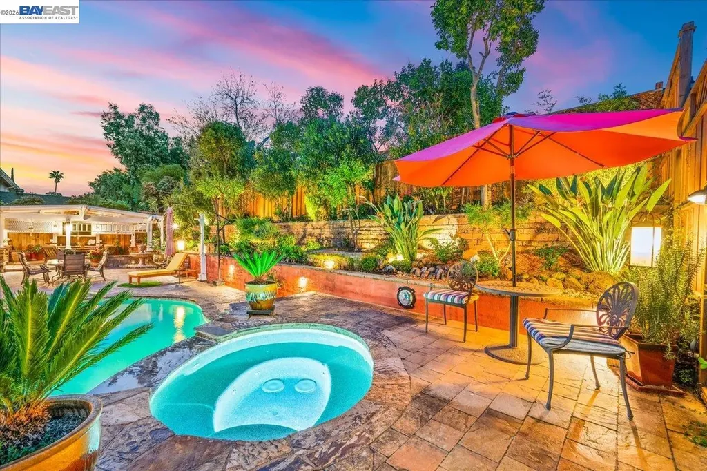 581 Tawny Pleasanton CA 94566