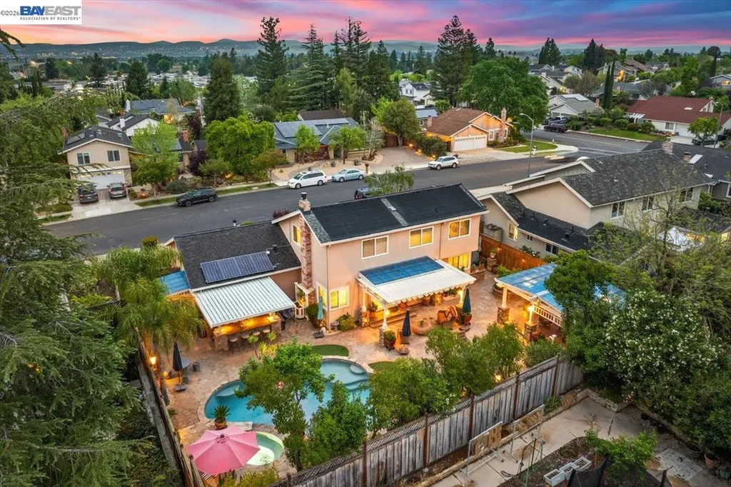 581 Tawny Pleasanton CA 94566