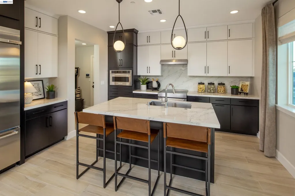 131 Compass Drive Napa CA 94558