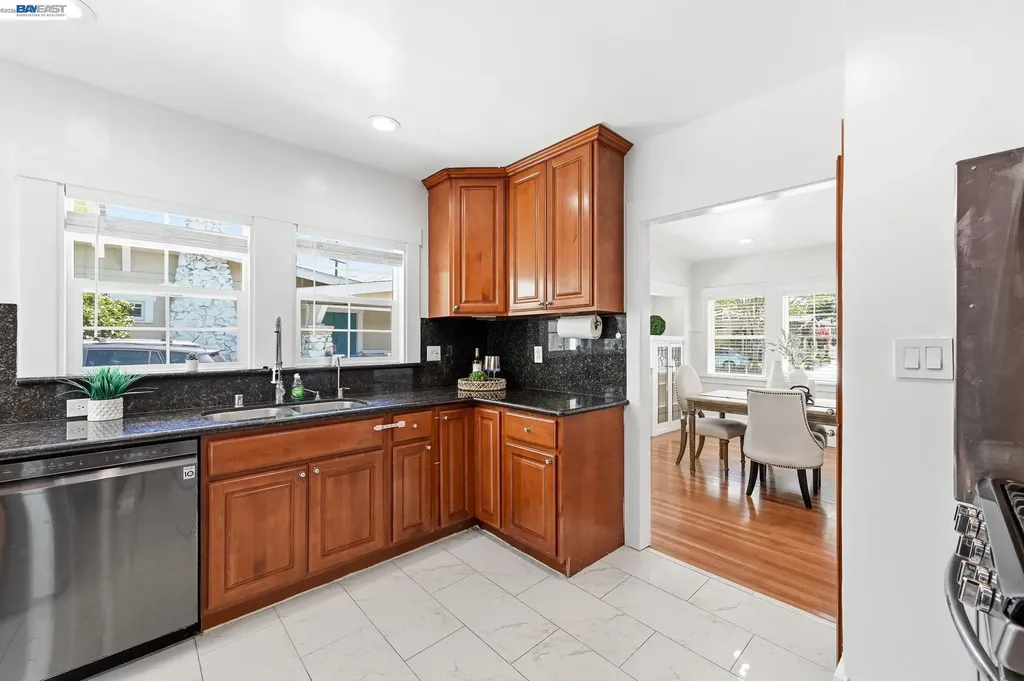 84 Oakes Boulevard San Leandro CA 94577