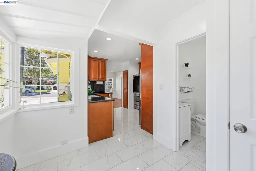 84 Oakes Boulevard San Leandro CA 94577