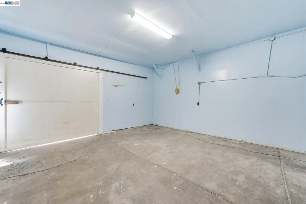 84 Oakes Boulevard San Leandro CA 94577
