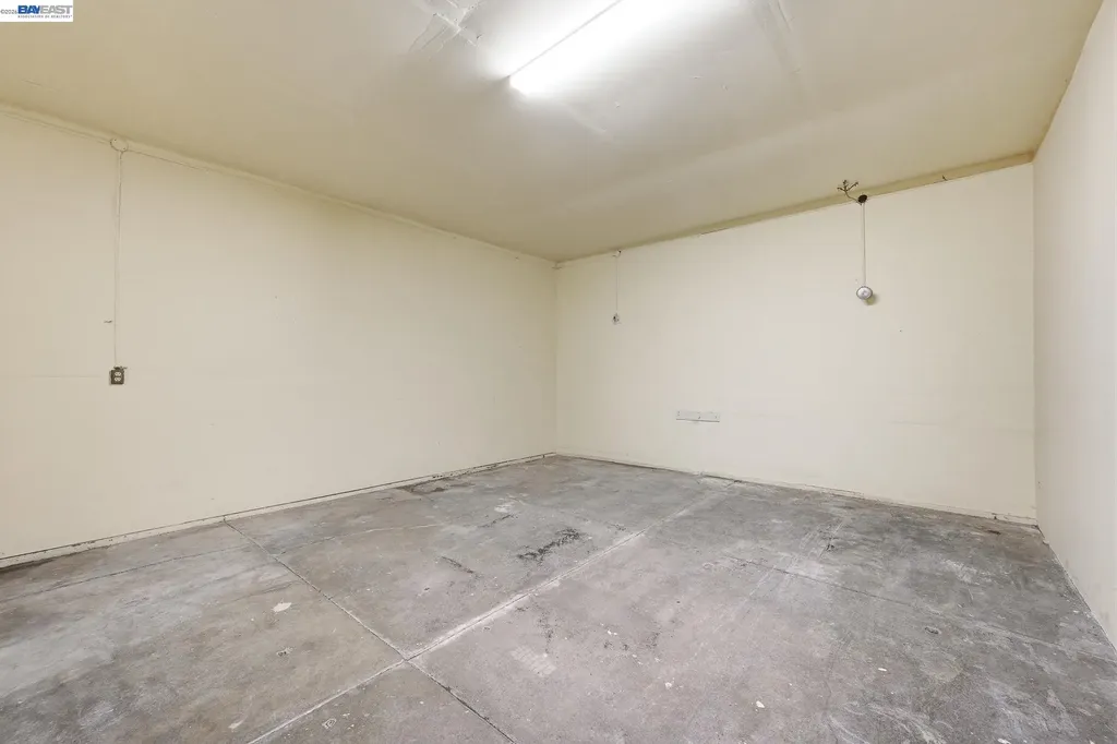 84 Oakes Boulevard San Leandro CA 94577