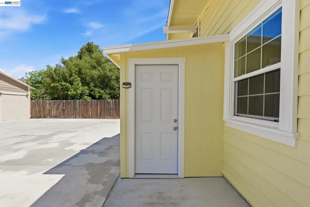 84 Oakes Boulevard San Leandro CA 94577