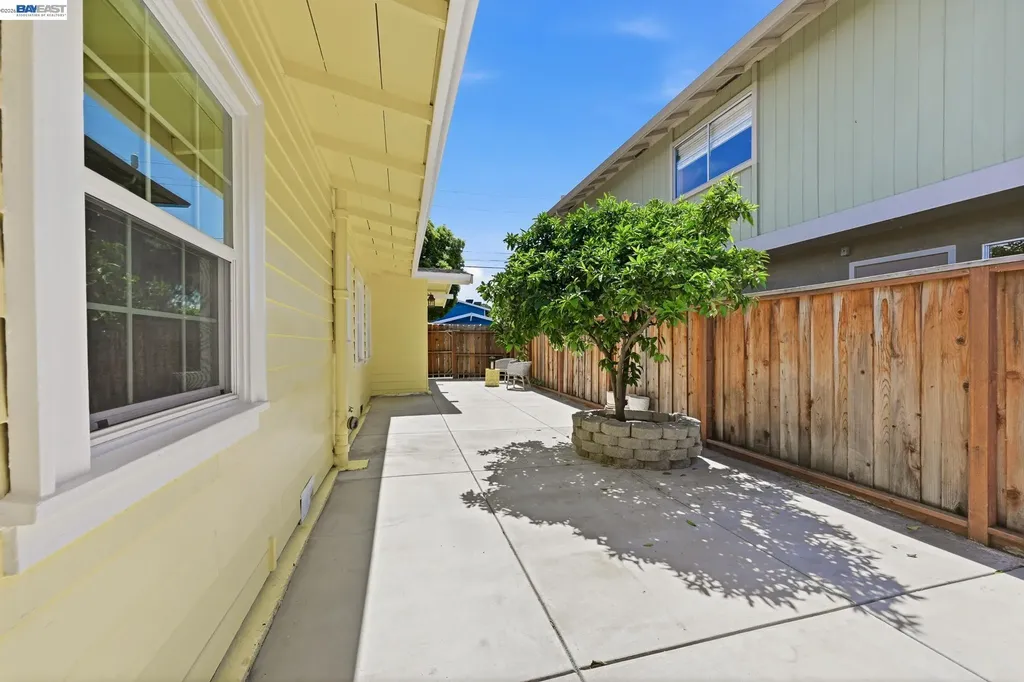 84 Oakes Boulevard San Leandro CA 94577
