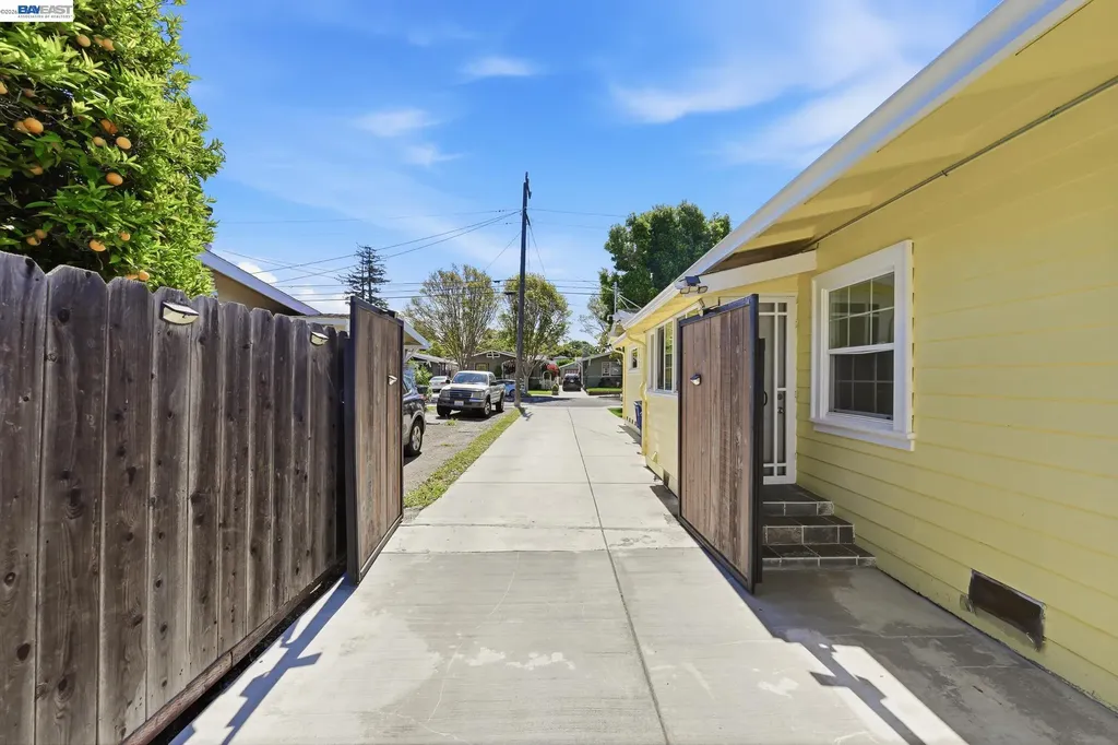 84 Oakes Boulevard San Leandro CA 94577