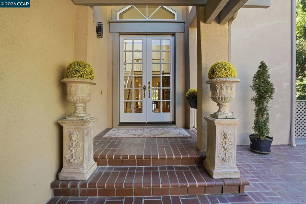 45 Merrill Circle Moraga CA 94556