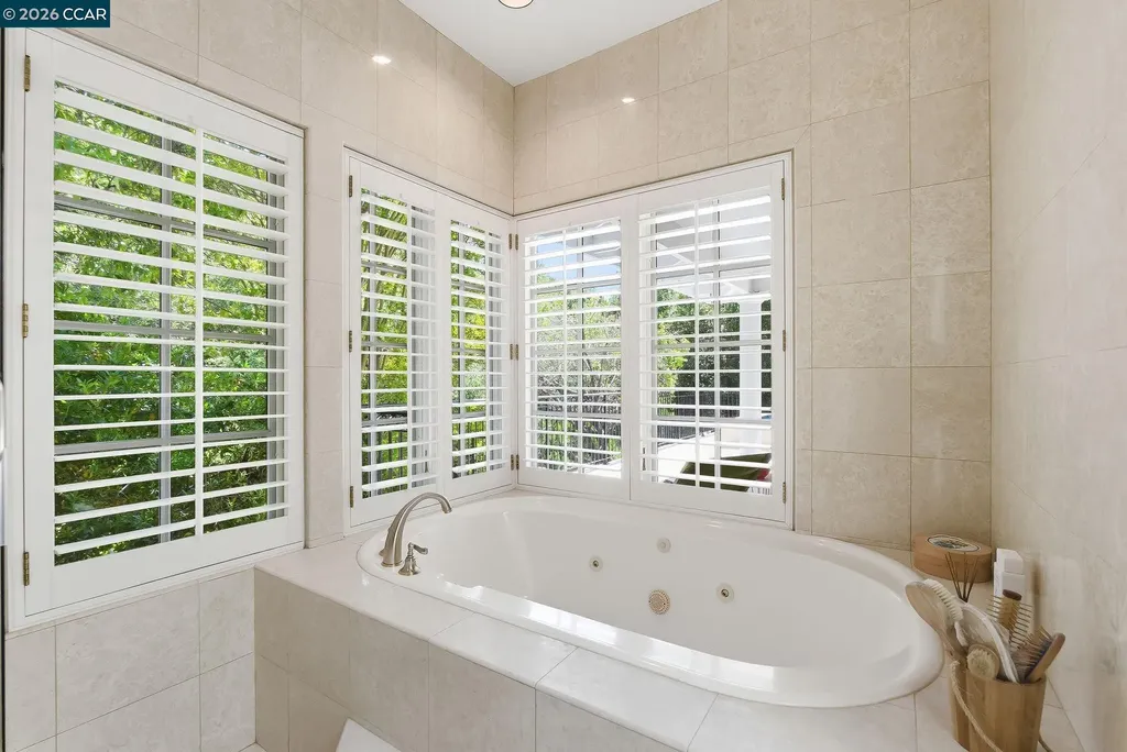 45 Merrill Circle Moraga CA 94556