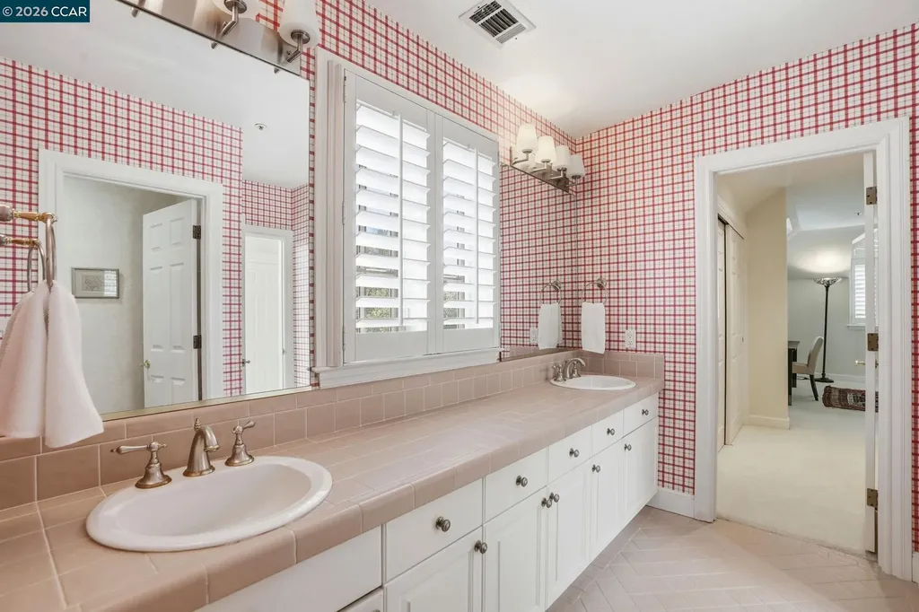 45 Merrill Circle Moraga CA 94556