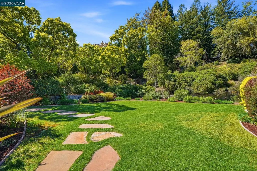 45 Merrill Circle Moraga CA 94556