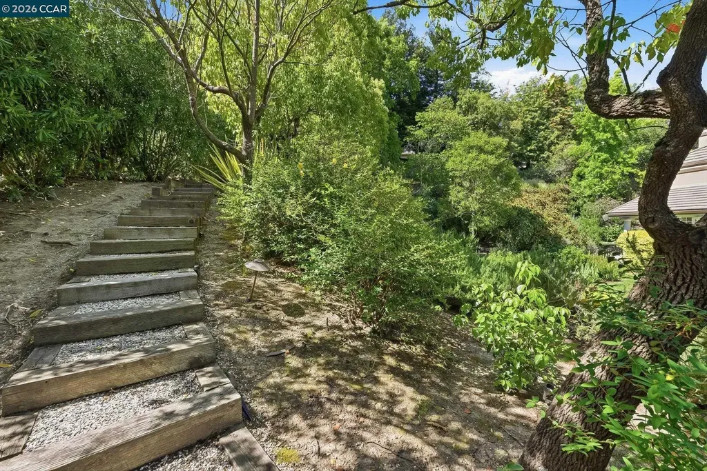 45 Merrill Circle Moraga CA 94556