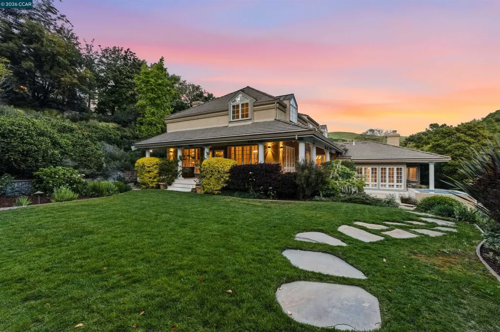 45 Merrill Circle Moraga CA 94556